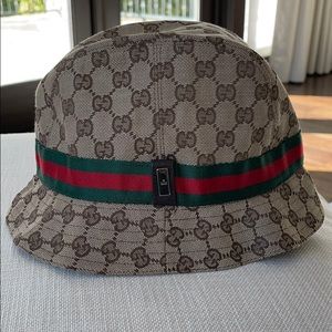 Gucci bucket hat
